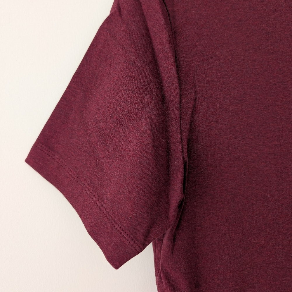 NWOT Banana Republic Luxe Touch Performance Tee - XS - Picture 2 of 5